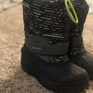 Columbia  toddler snow boot sz13